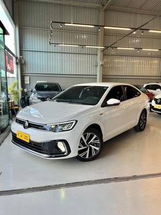 VOLKSWAGEN VIRTUS 1.0 200 TSI HIGHLINE AUTOMÁTICO